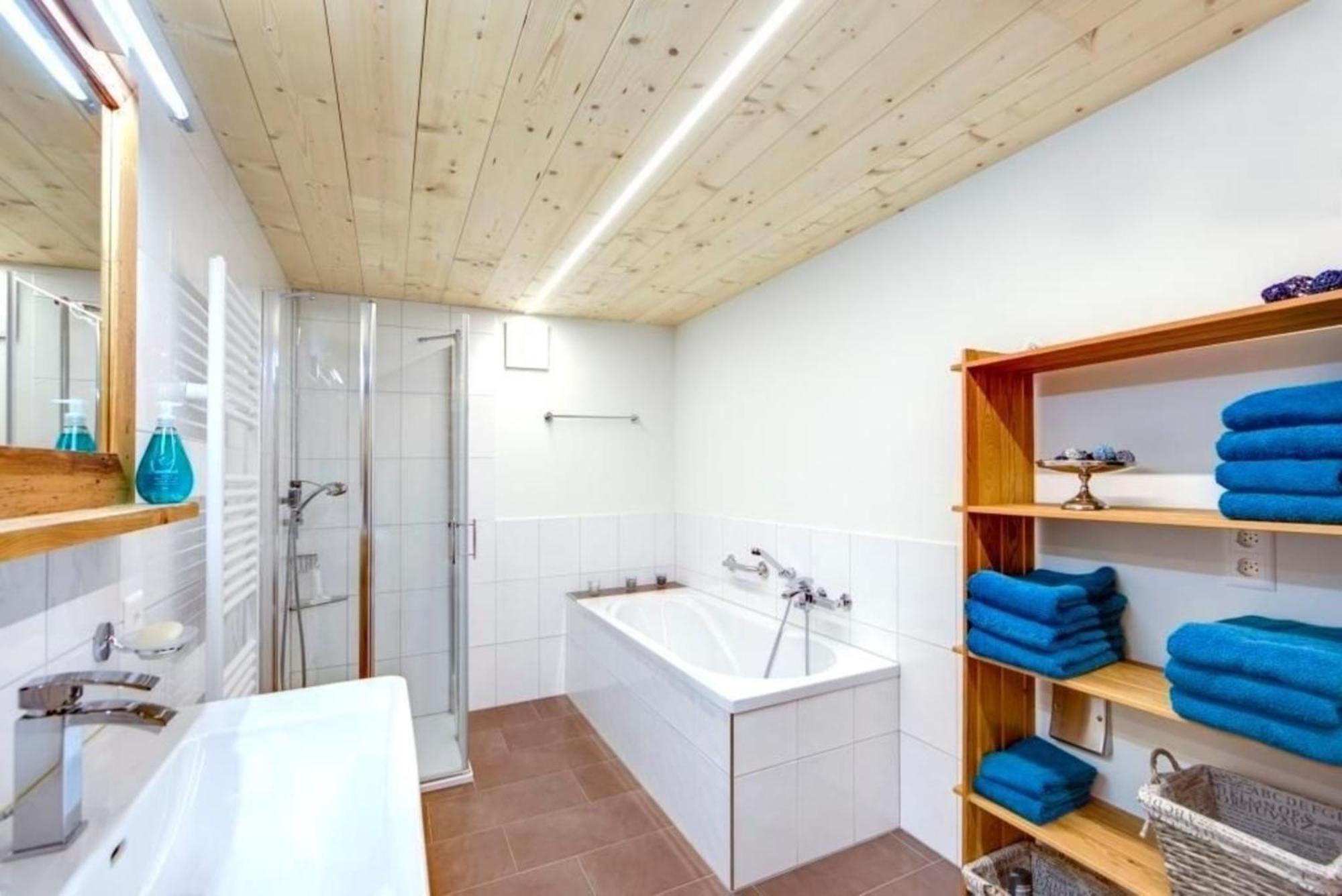Bauernhof Fendrig - Neue Wohnung Haslen Exterior foto